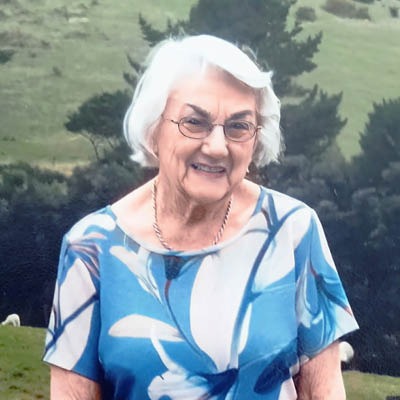 Pearce, Noreen Helen